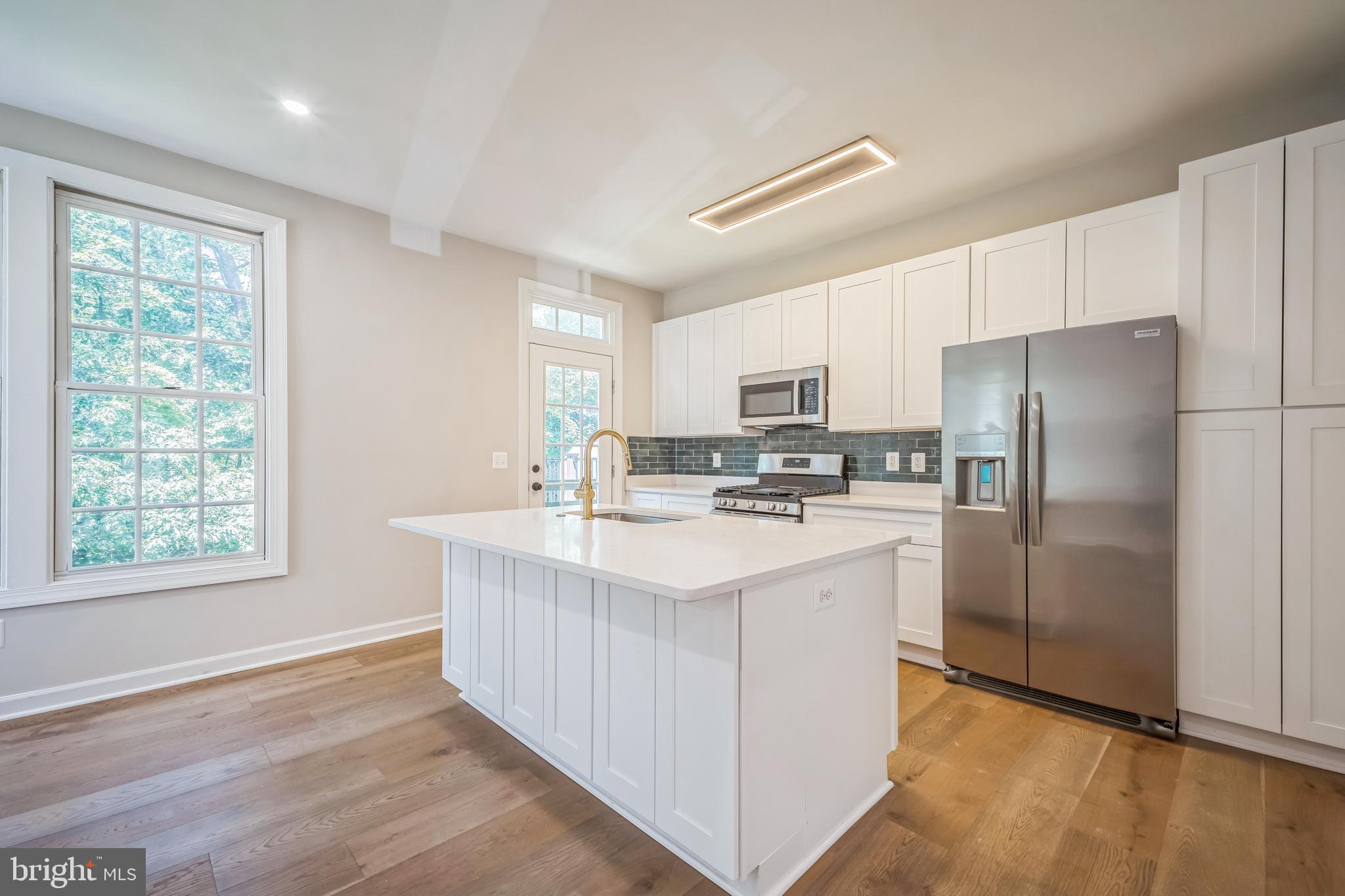 5561 JOWETT COURT