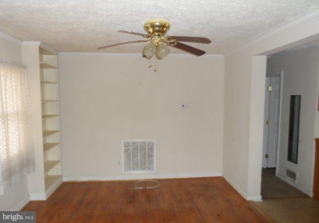 CLINTON - Residential