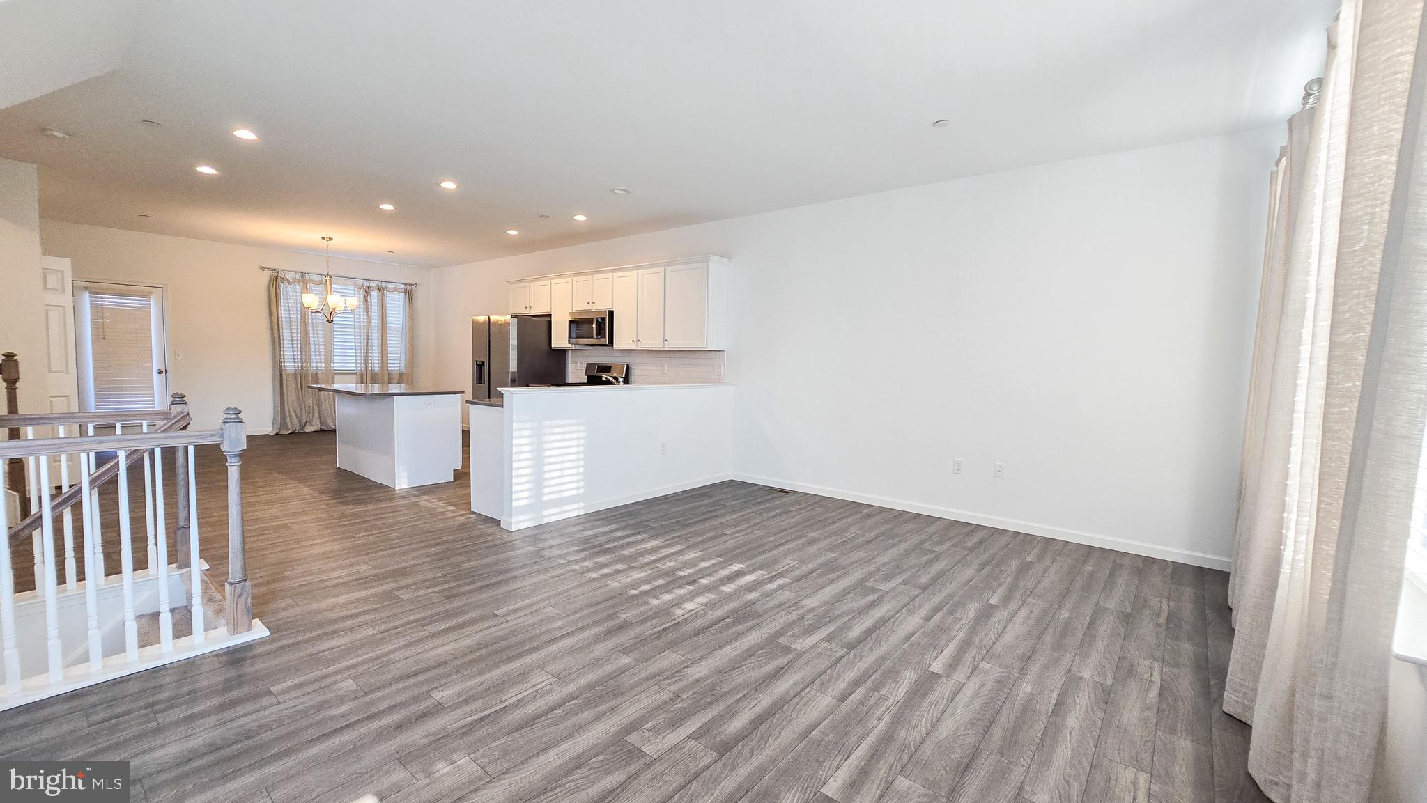 HANBURY COURT - Residential Lease