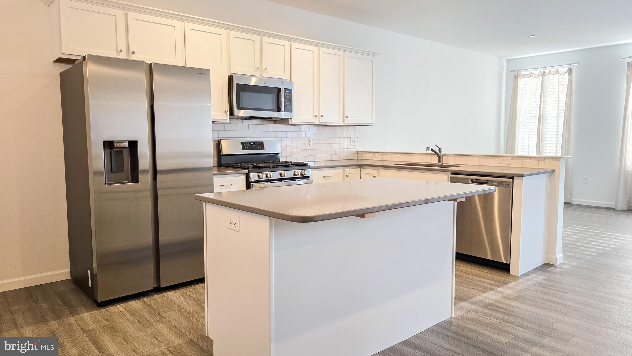 HANBURY COURT - Residential Lease