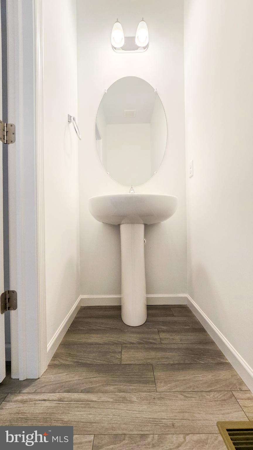 HANBURY COURT - Residential Lease