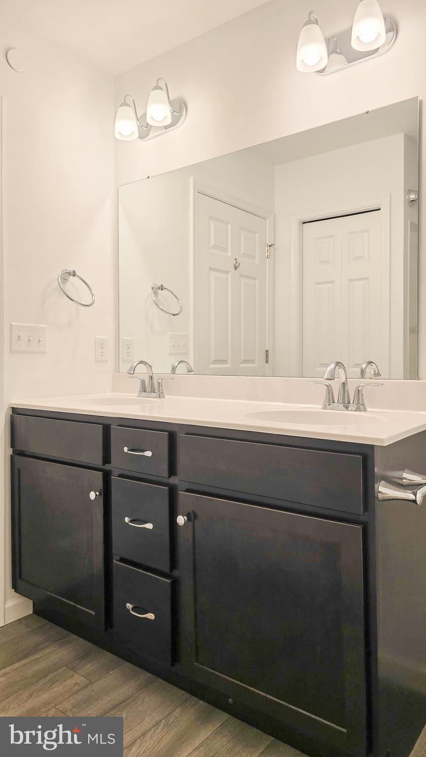 HANBURY COURT - Residential Lease