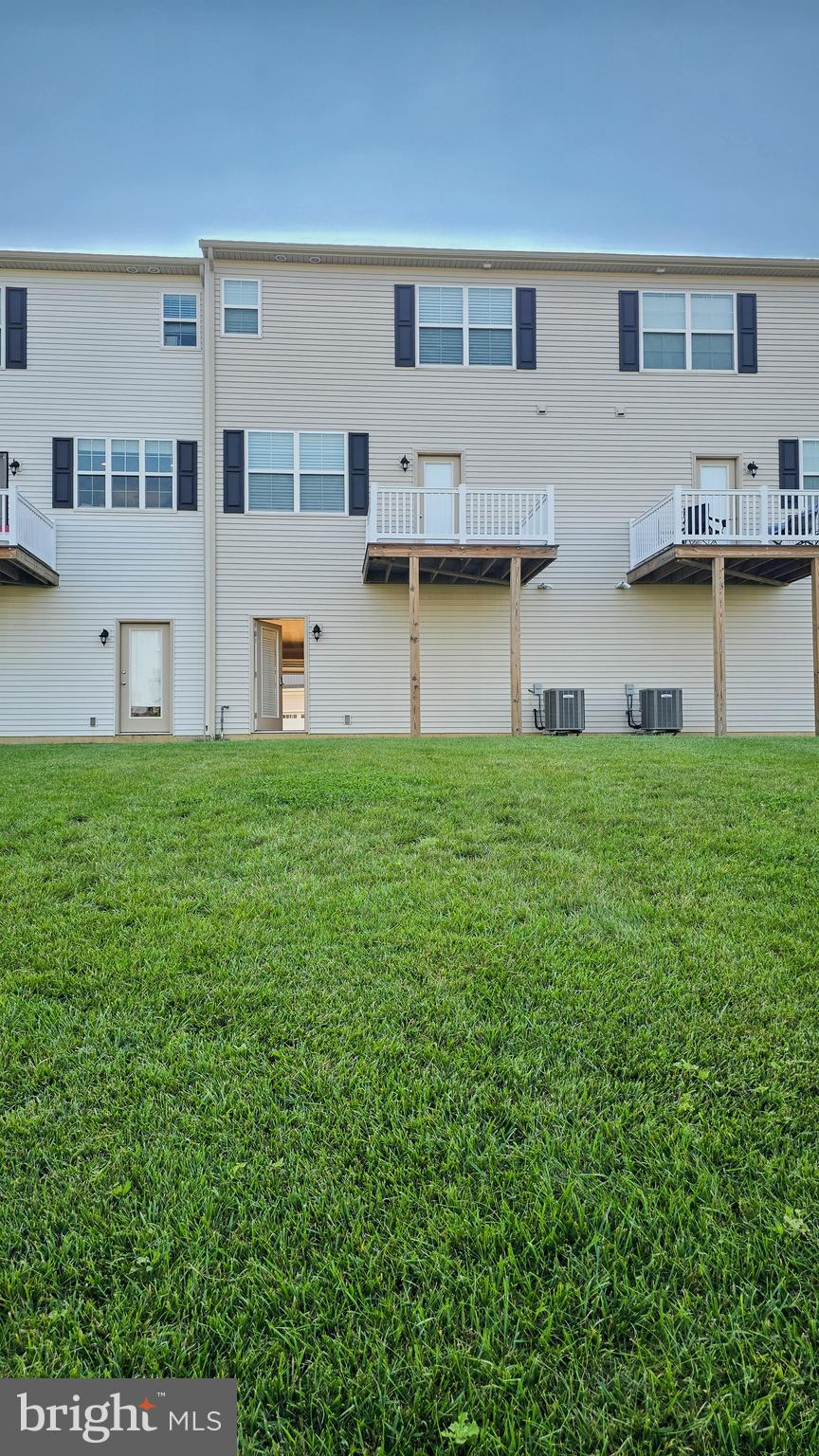 HANBURY COURT - Residential Lease