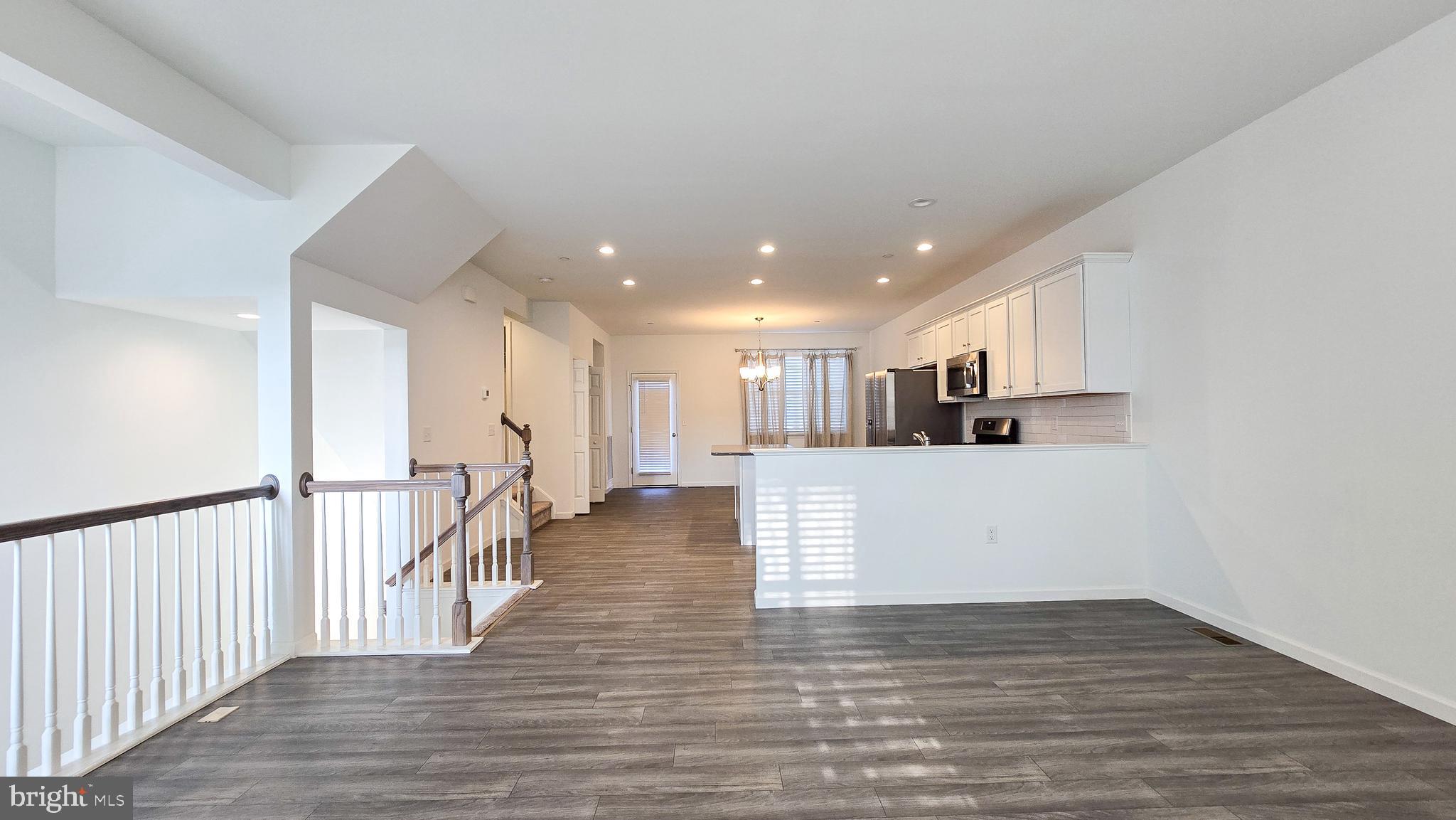 HANBURY COURT - Residential Lease