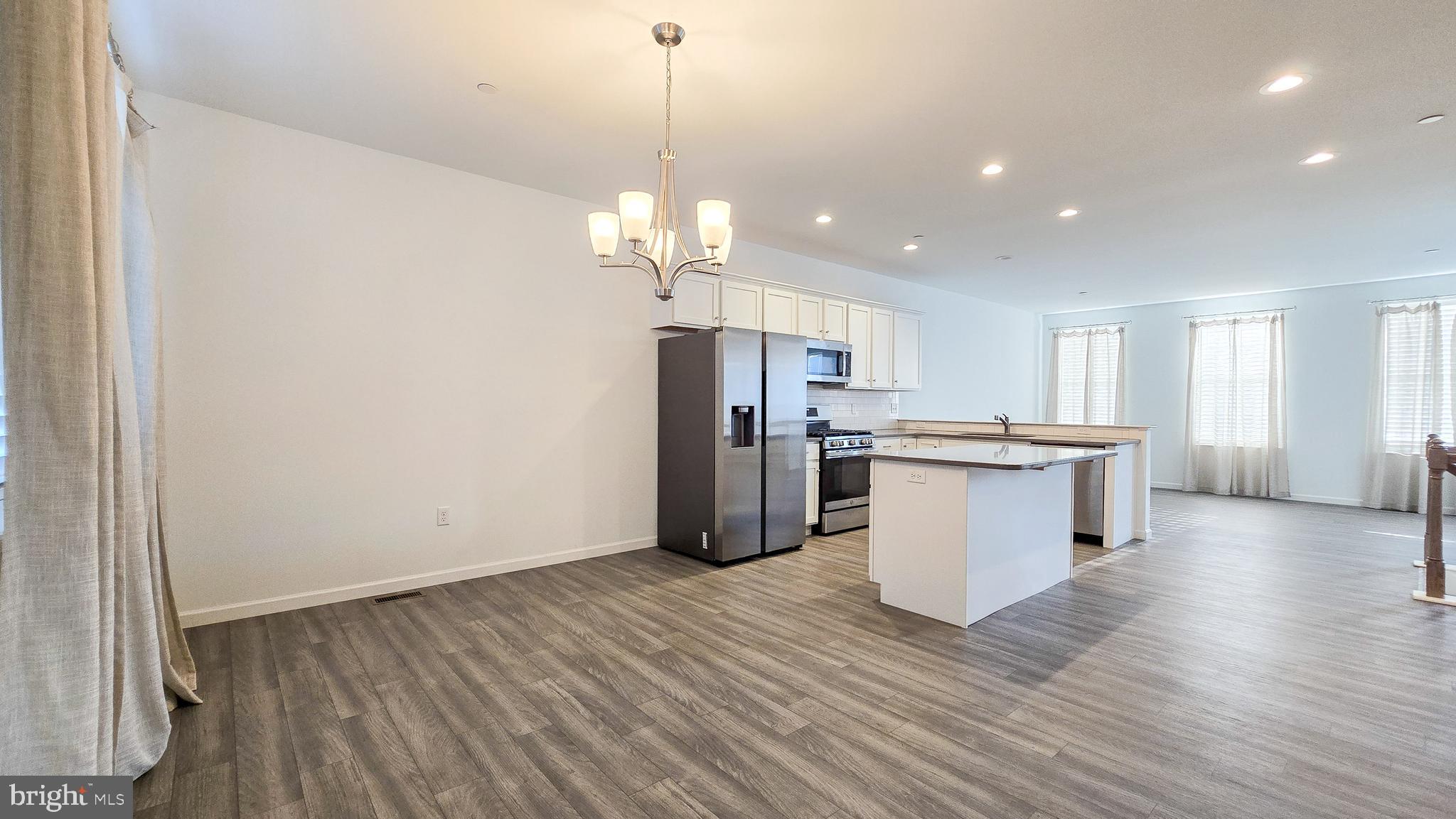 HANBURY COURT - Residential Lease