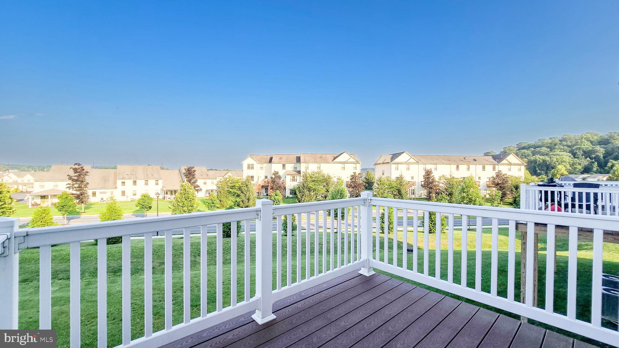 HANBURY COURT - Residential Lease