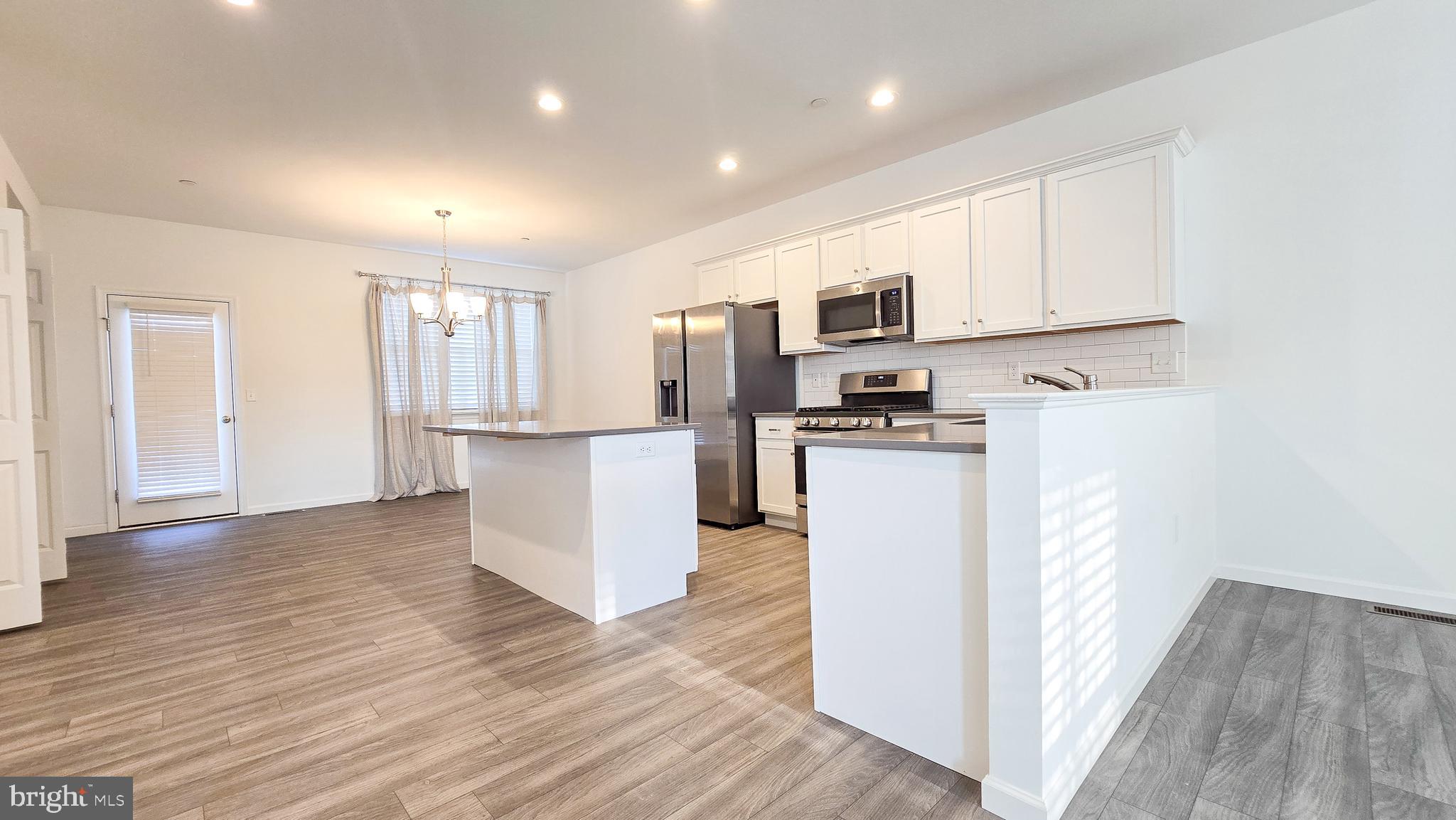 HANBURY COURT - Residential Lease