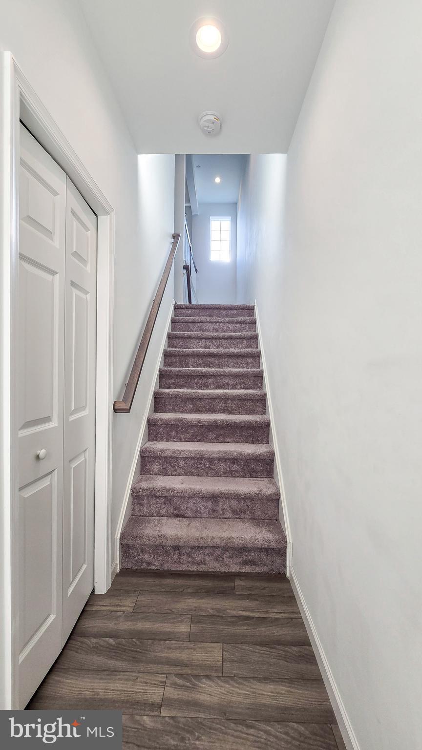 HANBURY COURT - Residential Lease