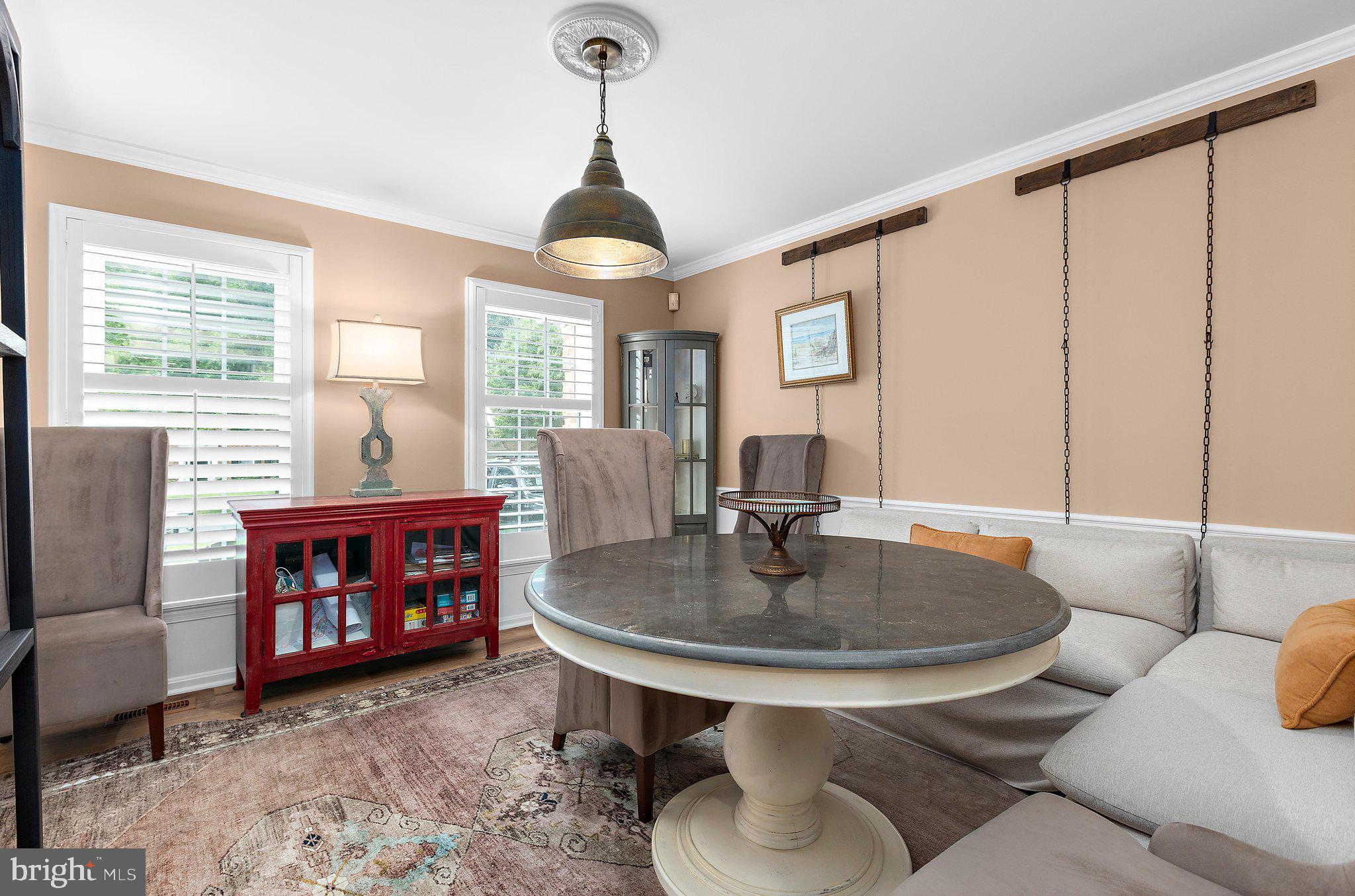 504 SILVERBARK COURT