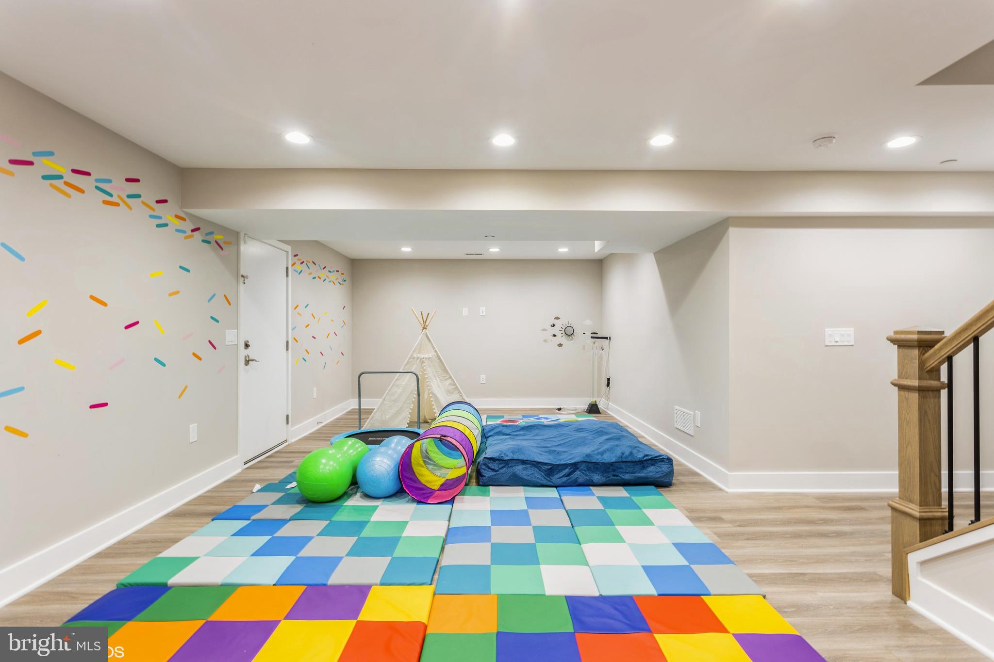 SHELBOURNE HEIGHTS - Residential