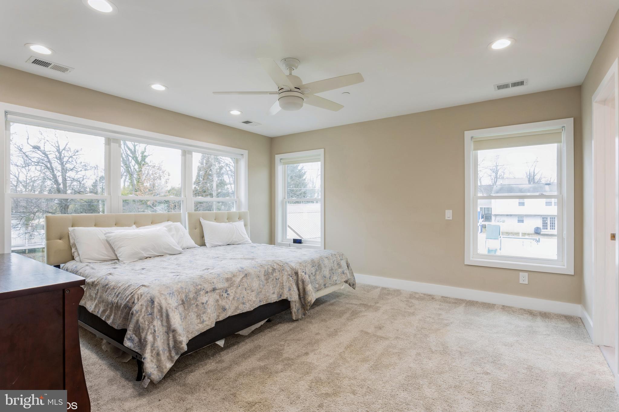 SHELBOURNE HEIGHTS - Residential
