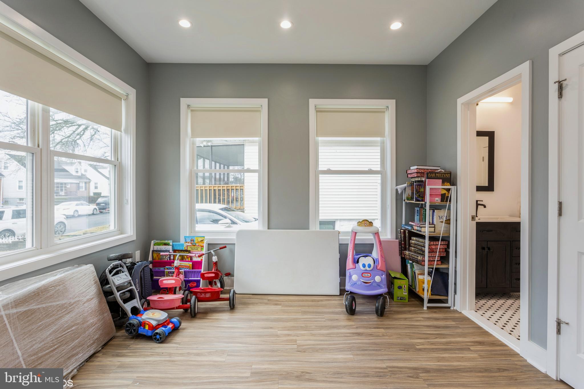 SHELBOURNE HEIGHTS - Residential