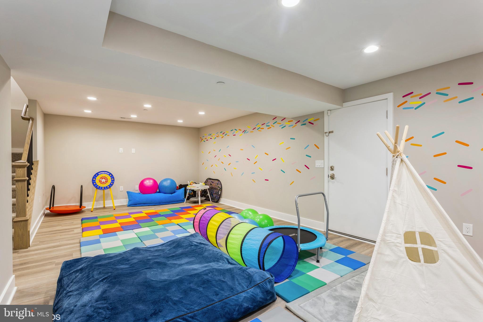 SHELBOURNE HEIGHTS - Residential