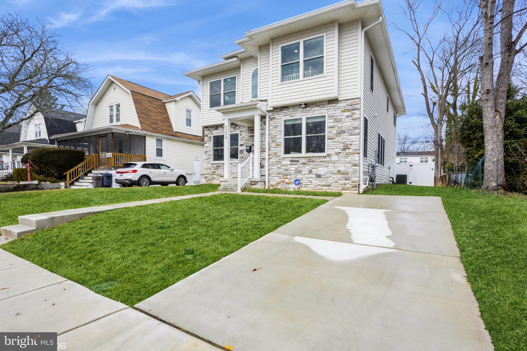SHELBOURNE HEIGHTS - Residential