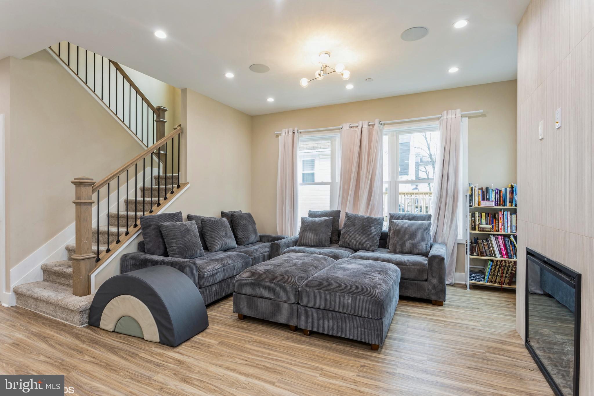 SHELBOURNE HEIGHTS - Residential