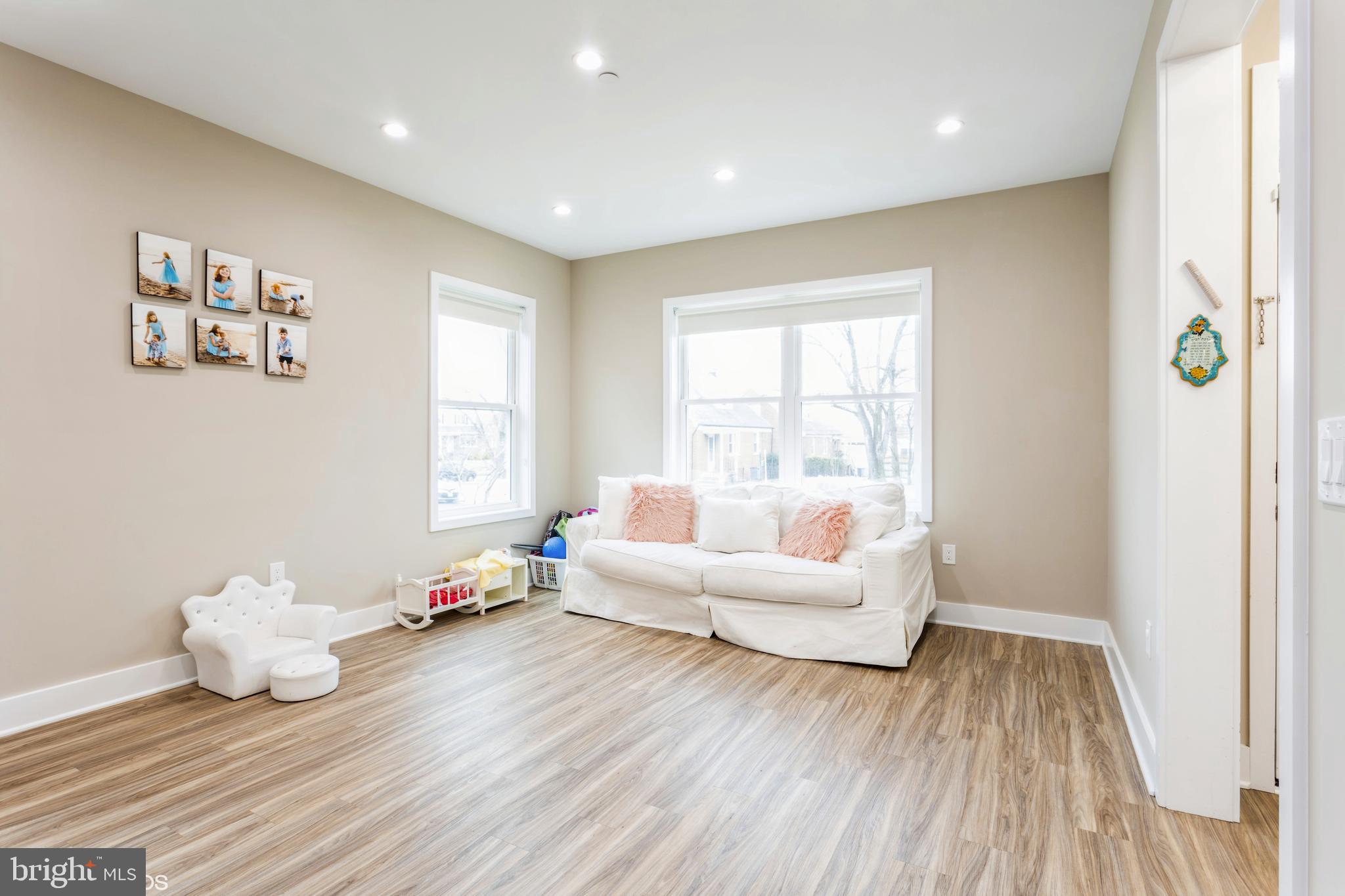 SHELBOURNE HEIGHTS - Residential