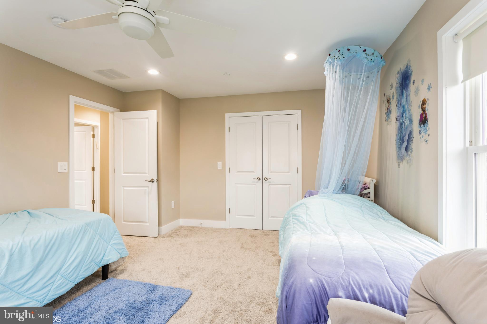 SHELBOURNE HEIGHTS - Residential