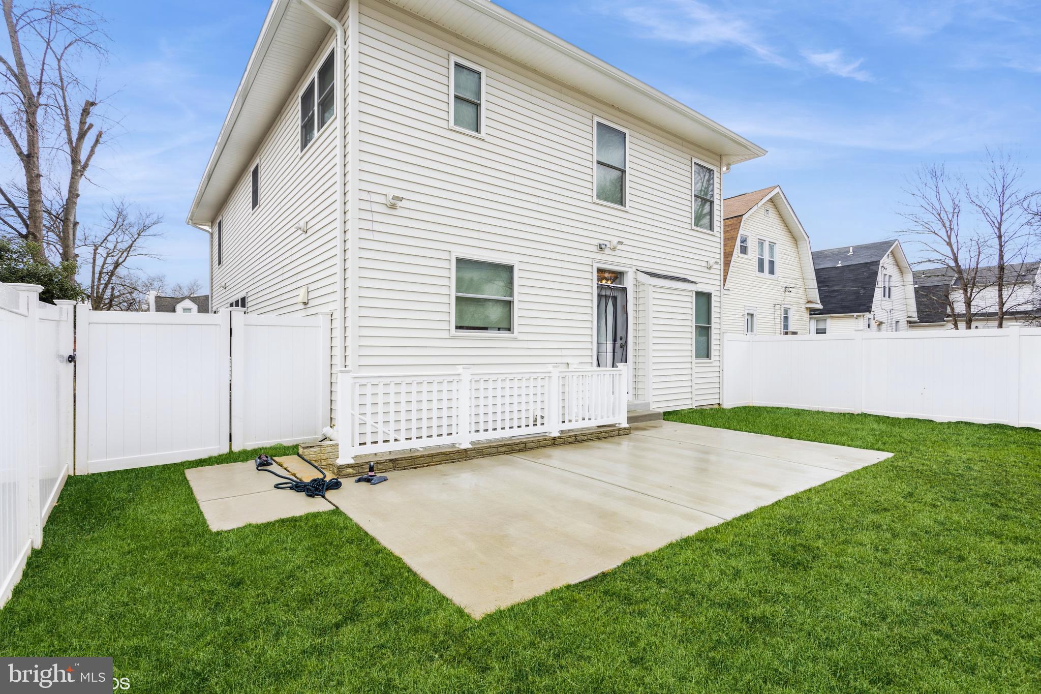 SHELBOURNE HEIGHTS - Residential