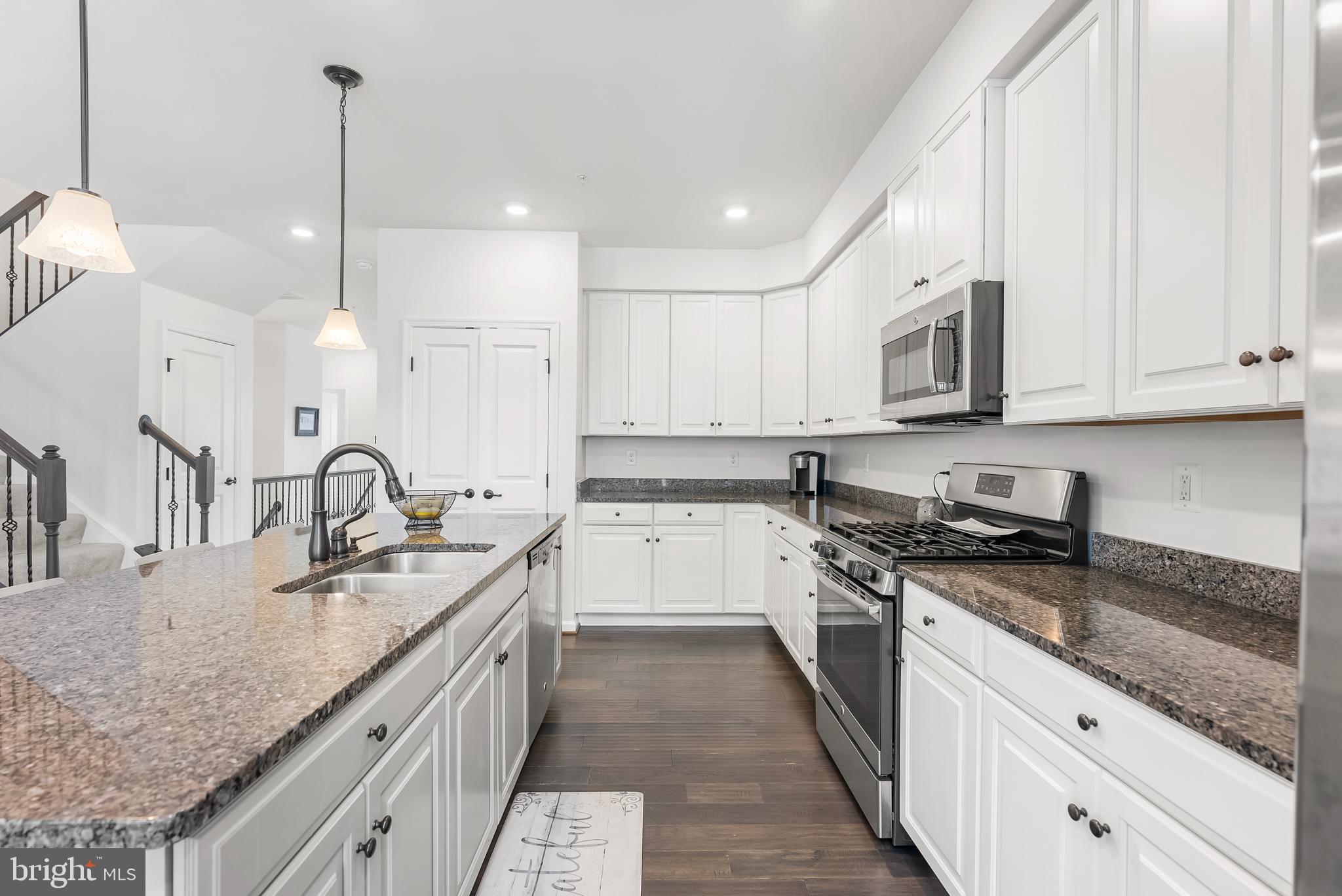 ORCHARD SQUARE - Residential Lease