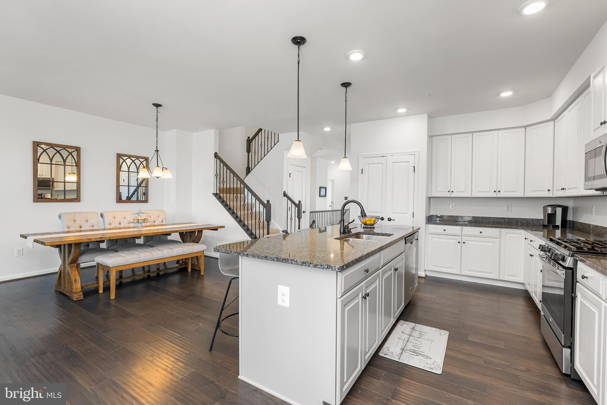 ORCHARD SQUARE - Residential Lease