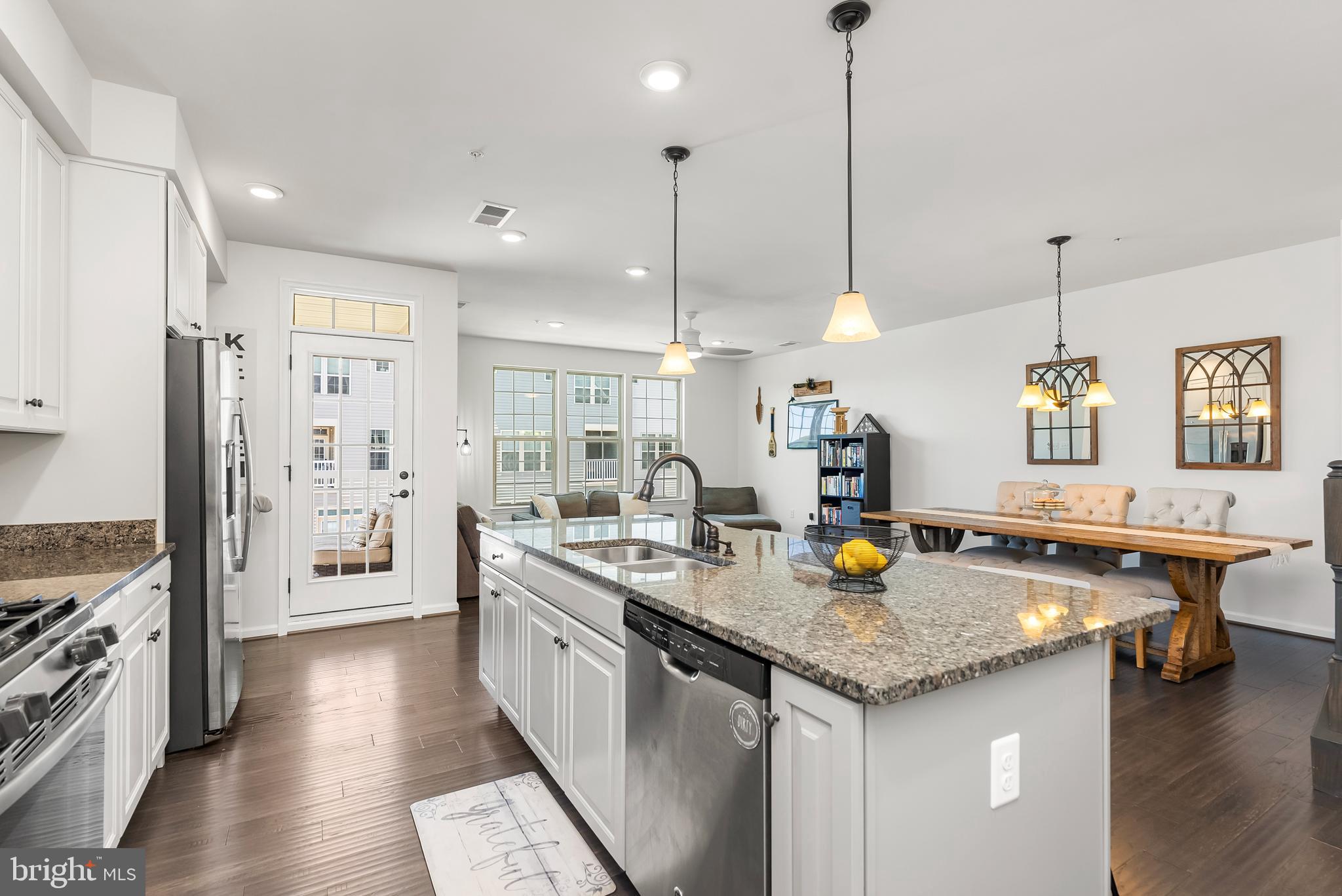 ORCHARD SQUARE - Residential Lease