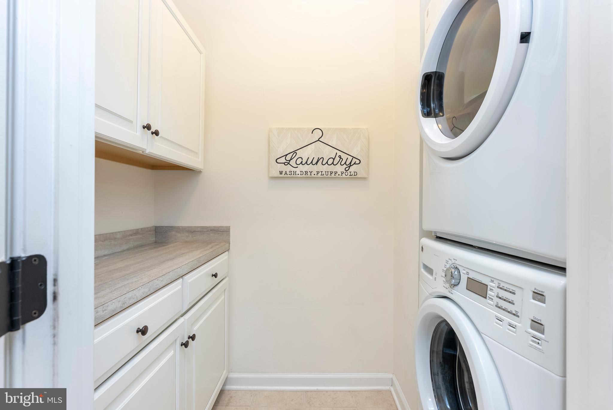 ORCHARD SQUARE - Residential Lease