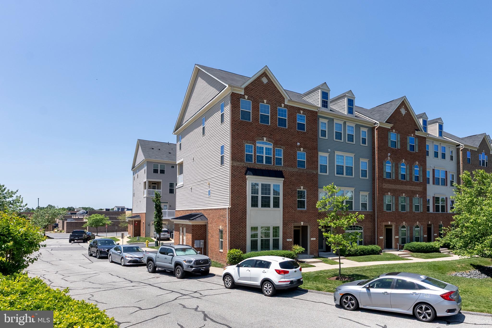 ORCHARD SQUARE - Residential Lease