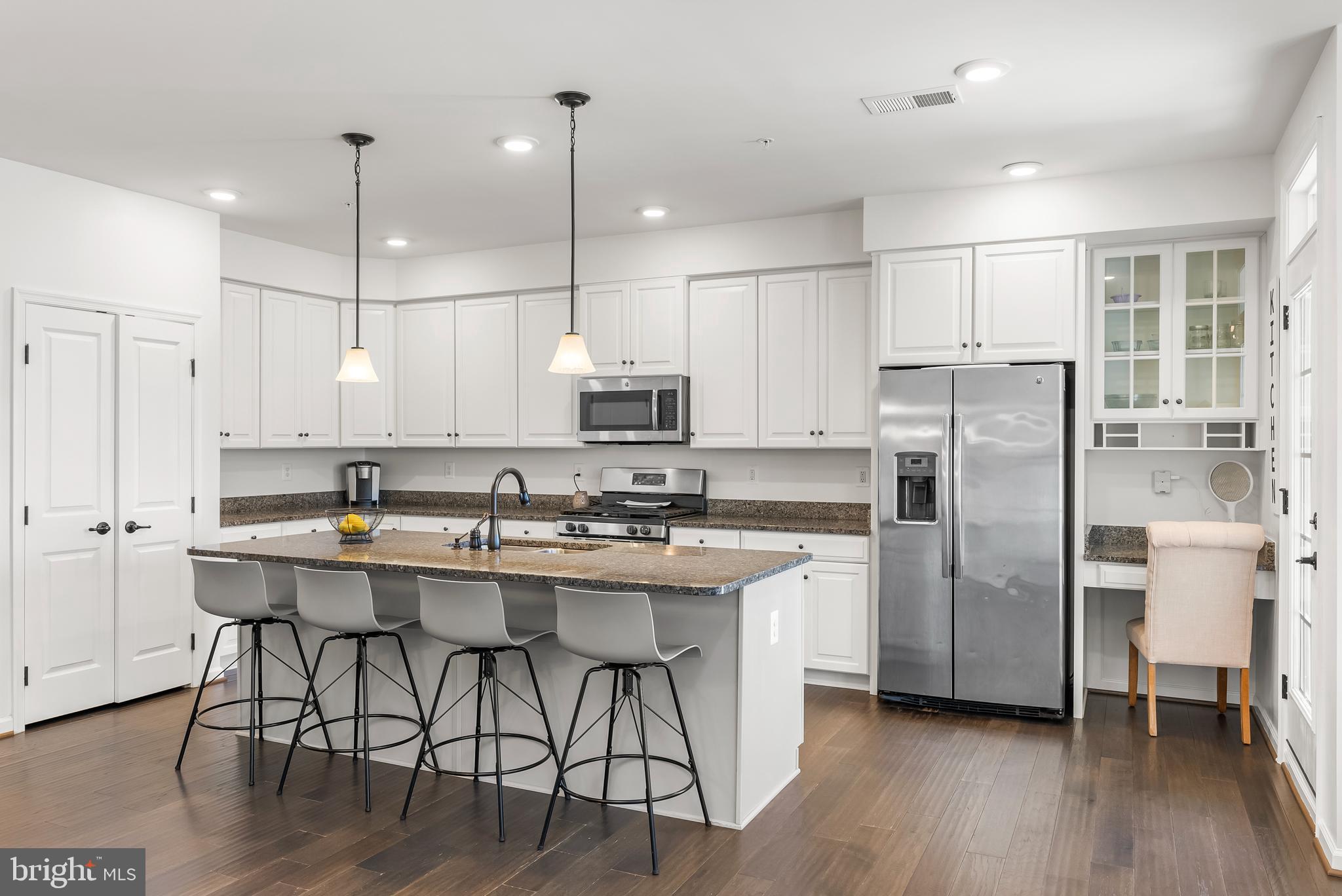 ORCHARD SQUARE - Residential Lease