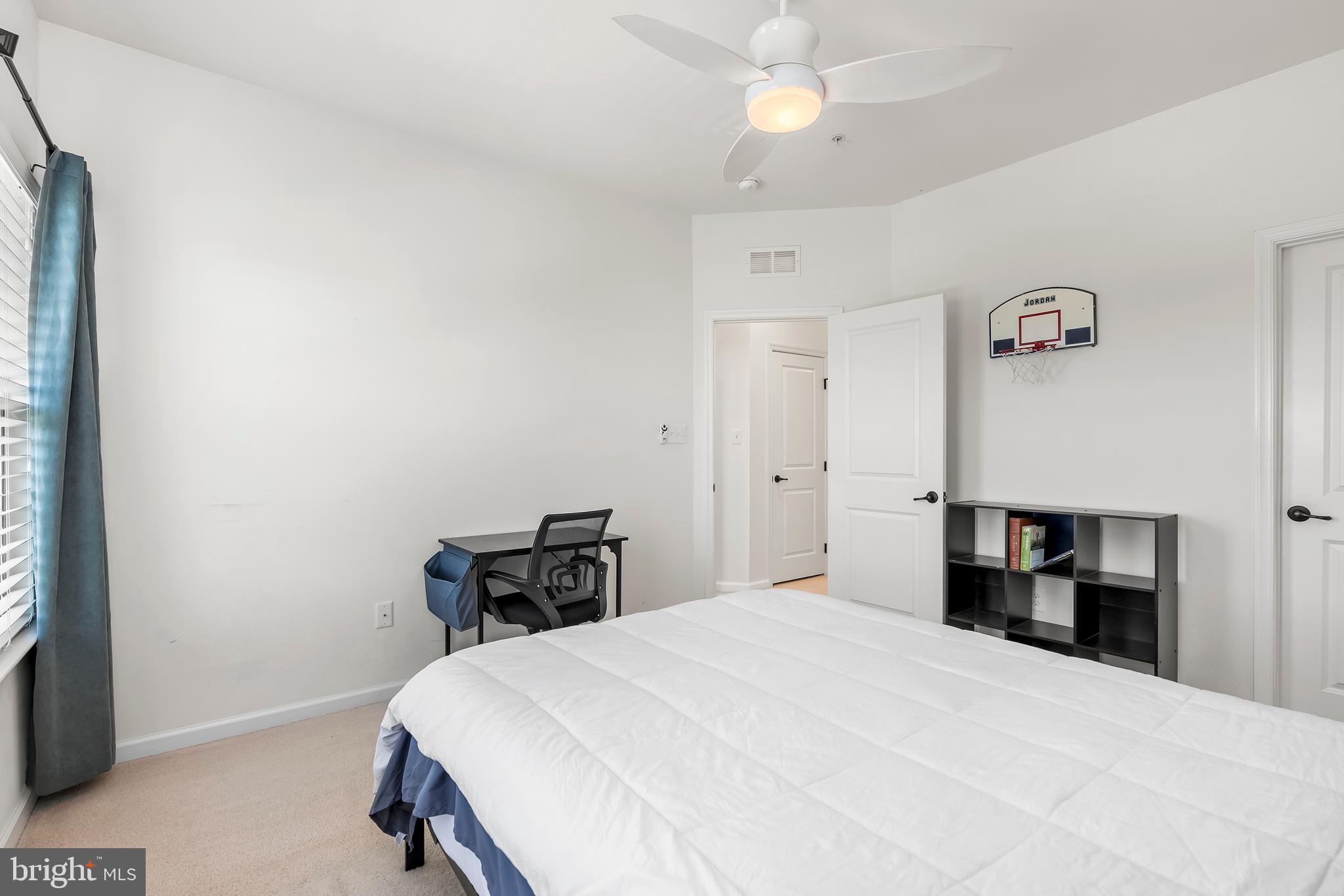 ORCHARD SQUARE - Residential Lease