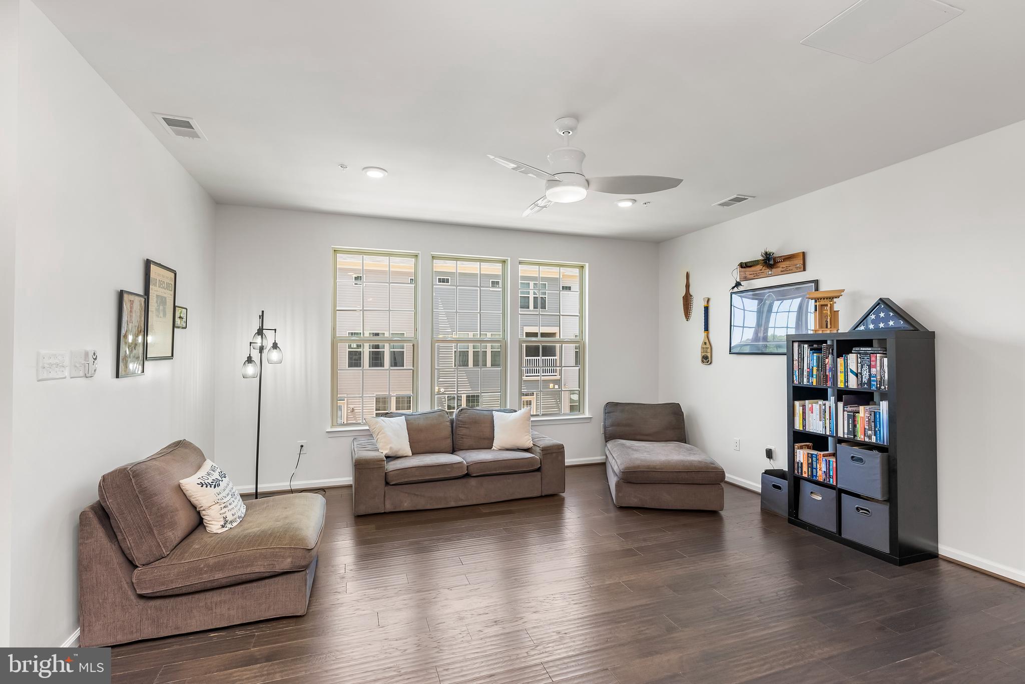 ORCHARD SQUARE - Residential Lease