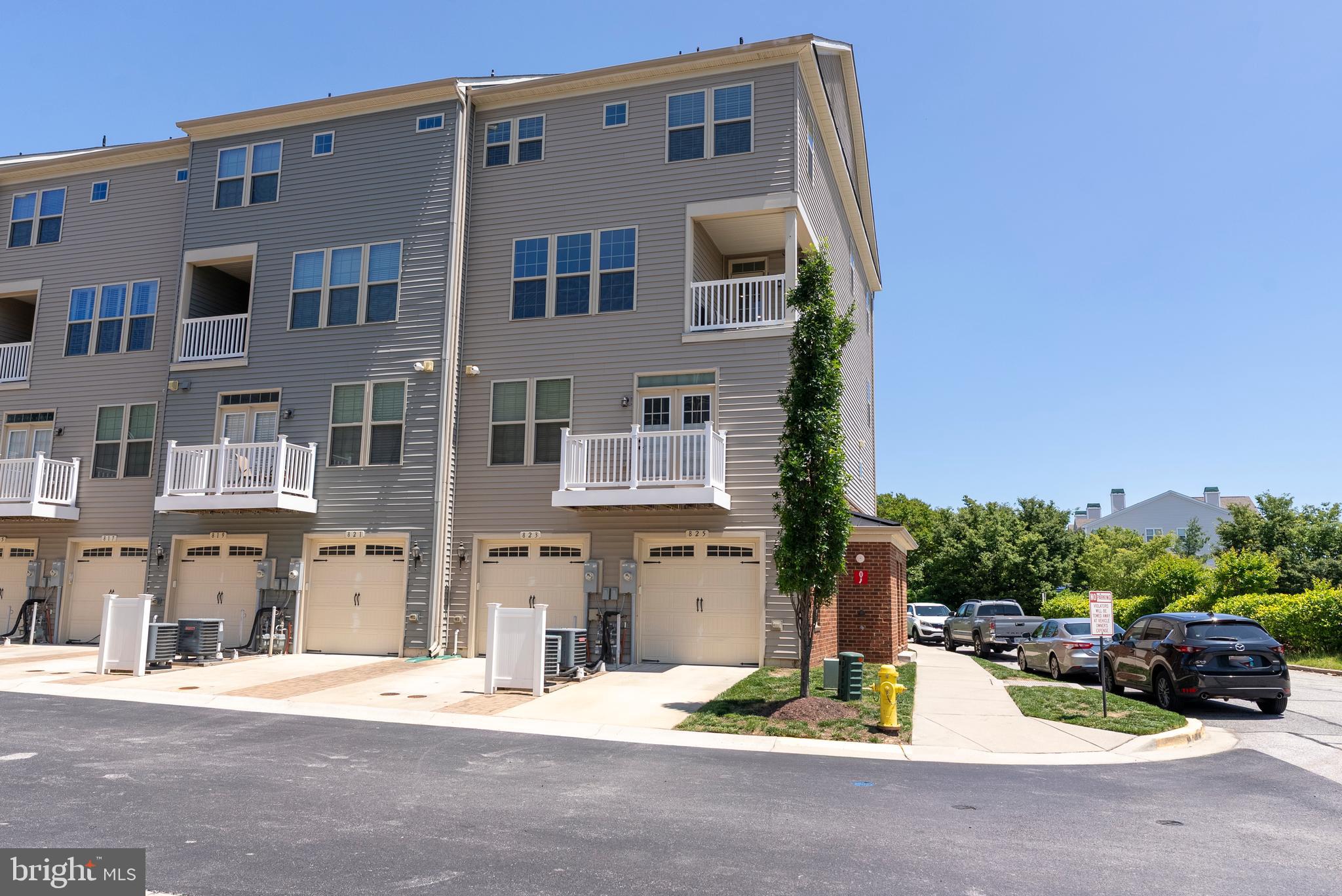 ORCHARD SQUARE - Residential Lease