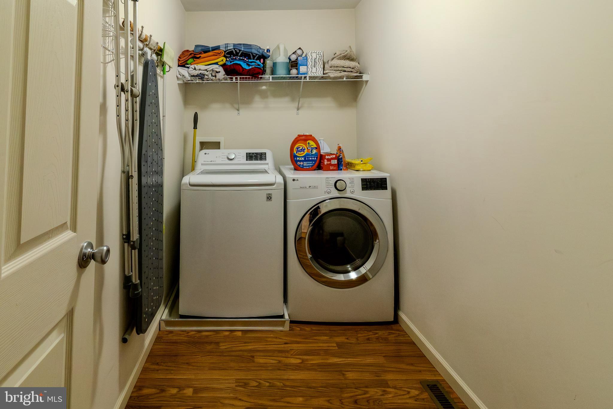 TWIN CREEKS - Residential