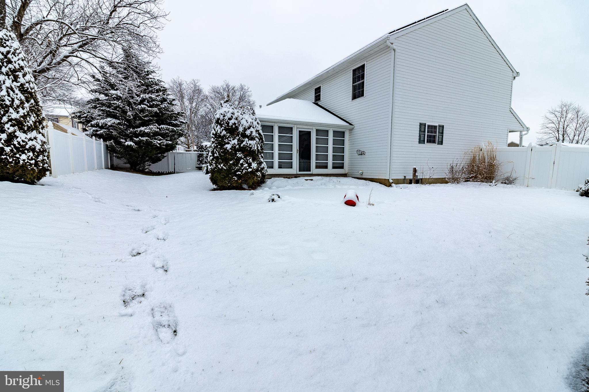 TWIN CREEKS - Residential