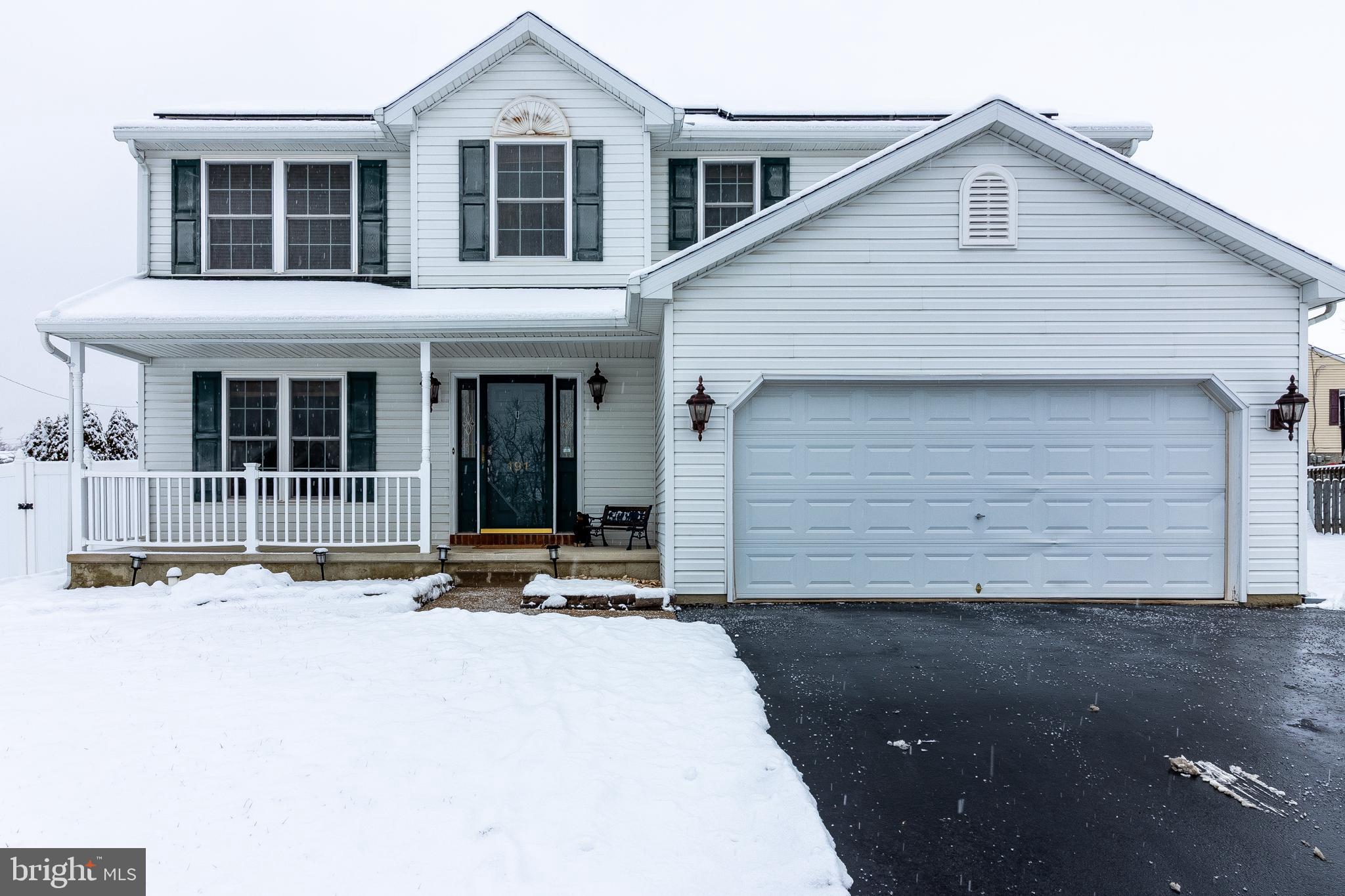 TWIN CREEKS - Residential