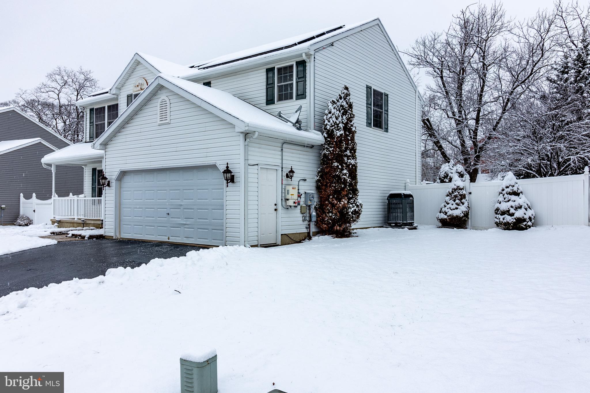 TWIN CREEKS - Residential