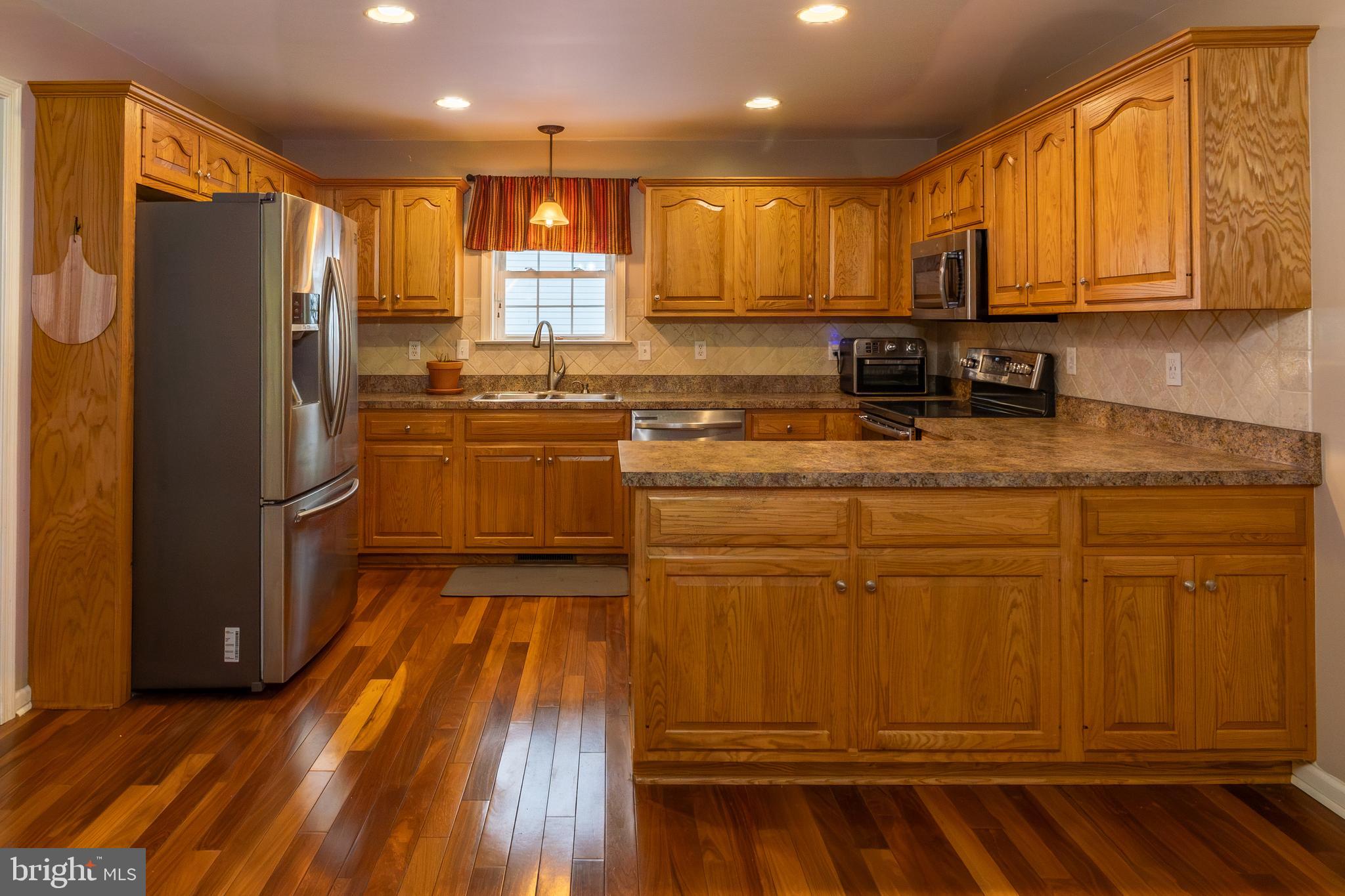 TWIN CREEKS - Residential