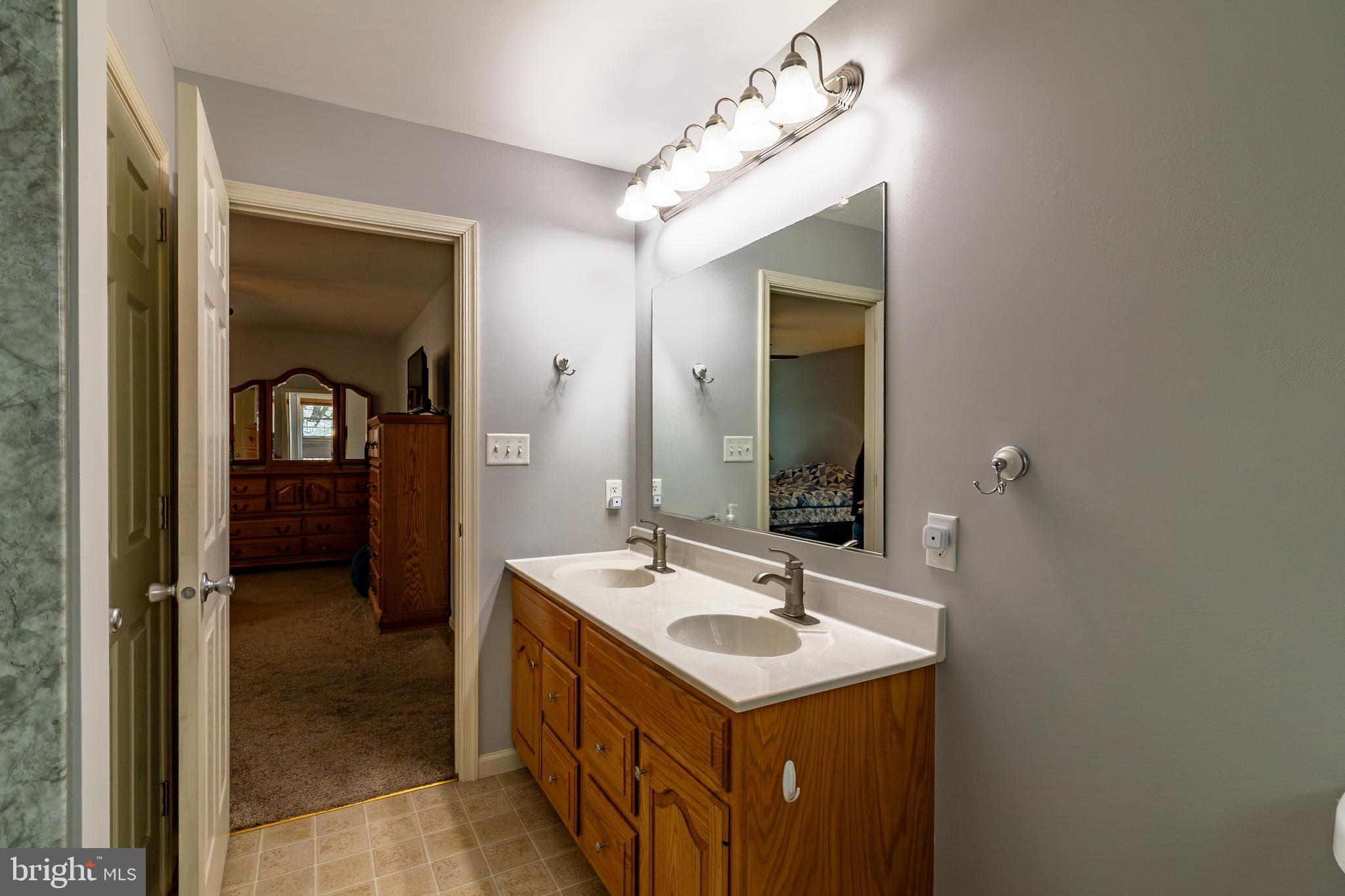 TWIN CREEKS - Residential