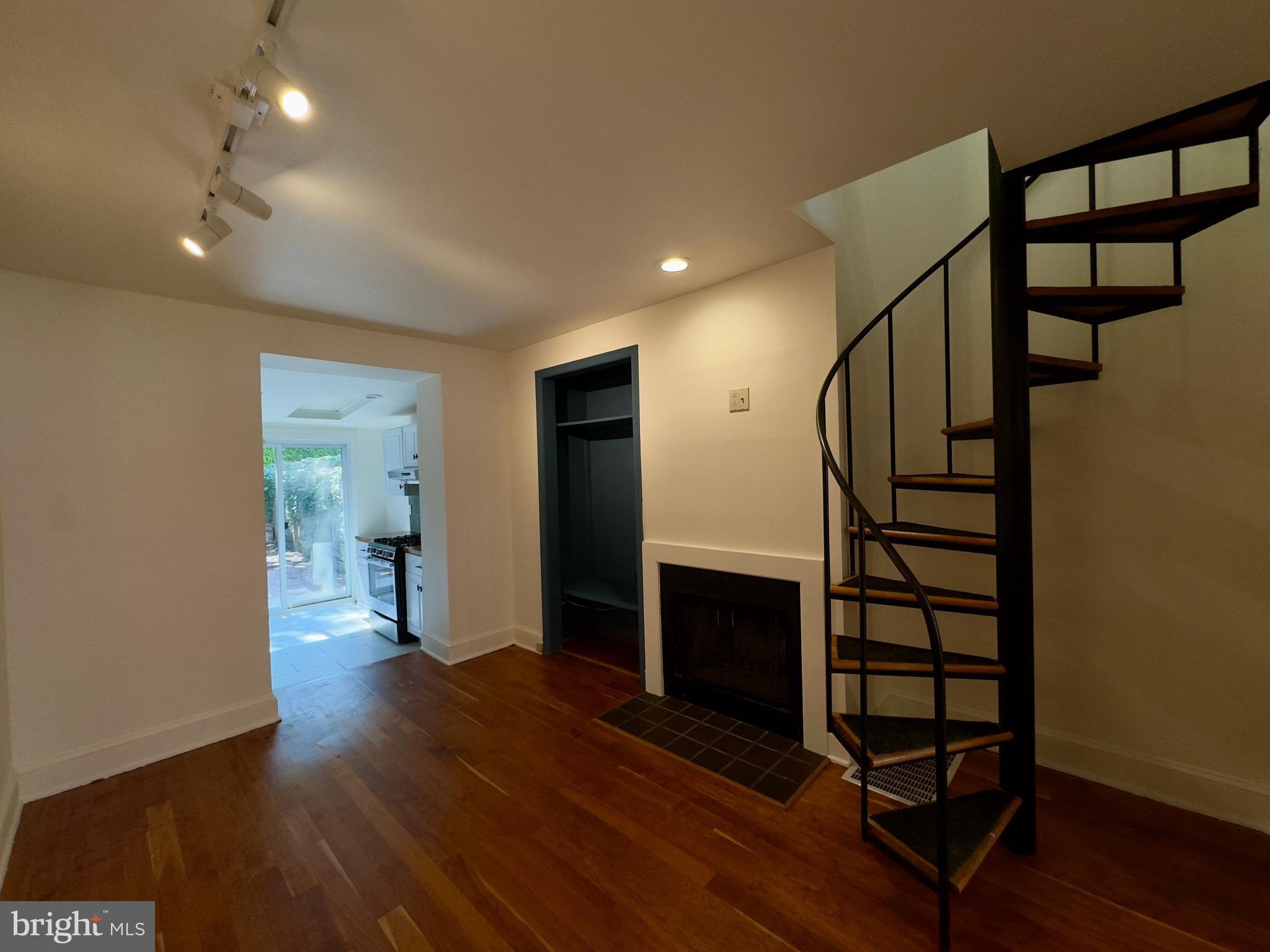 FEDERAL HILL HISTORIC DISTRICT - Residential Lease