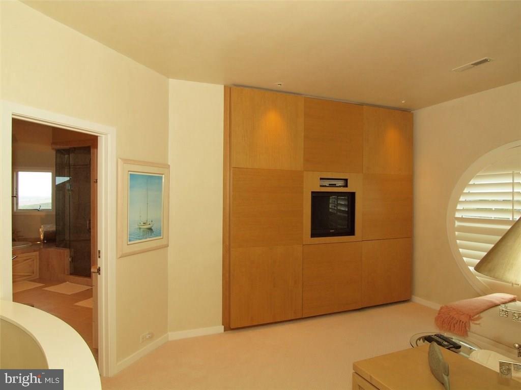 RETREAT - Residential