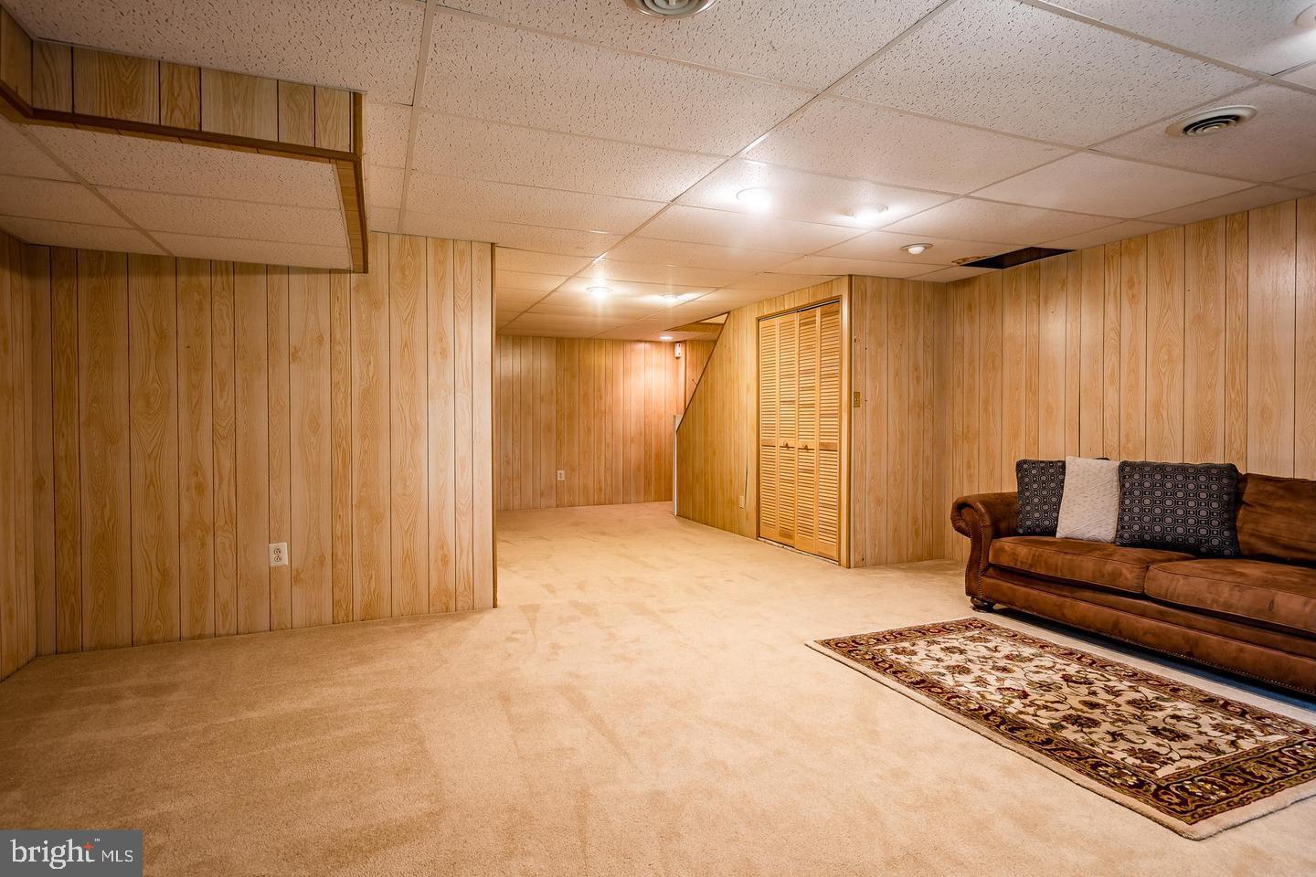 SPRINGHILL FARM - Residential Lease