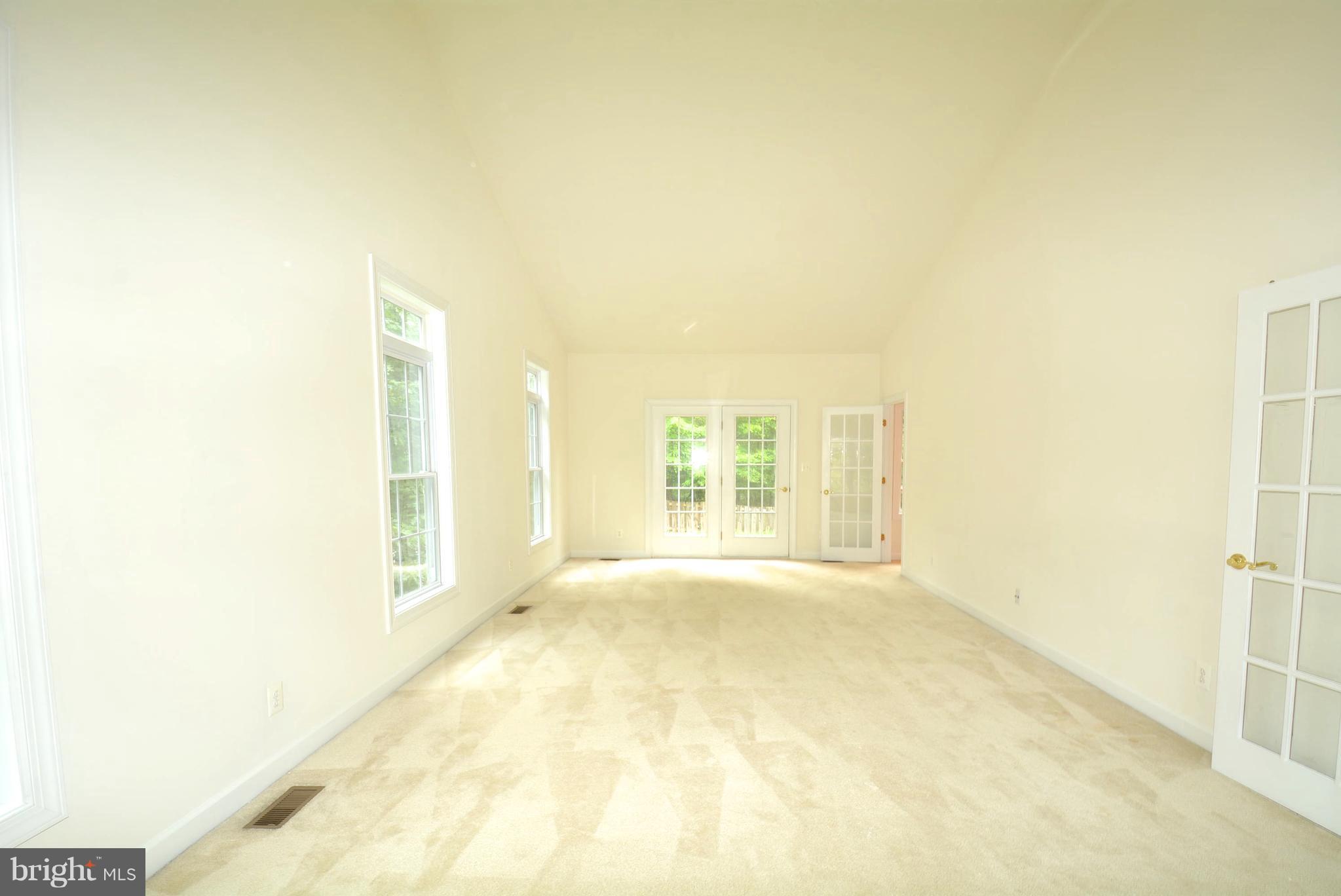 COUNTRY CLUB/LAKE MONTCLAIR - Residential Lease