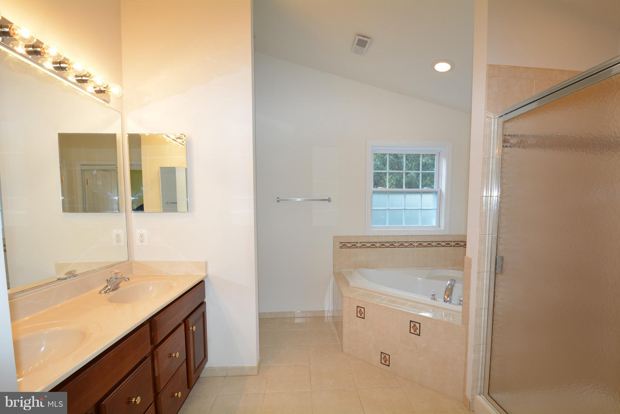 COUNTRY CLUB/LAKE MONTCLAIR - Residential Lease