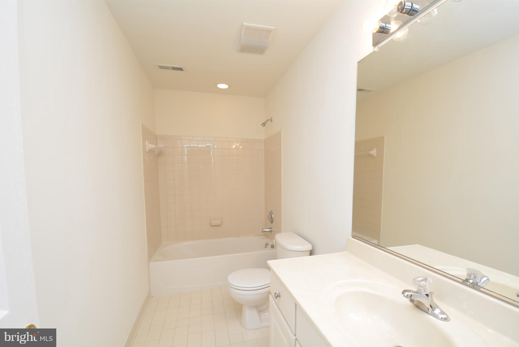 COUNTRY CLUB/LAKE MONTCLAIR - Residential Lease