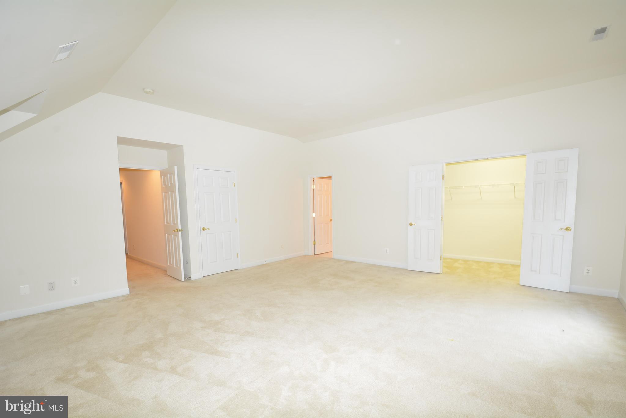 COUNTRY CLUB/LAKE MONTCLAIR - Residential Lease