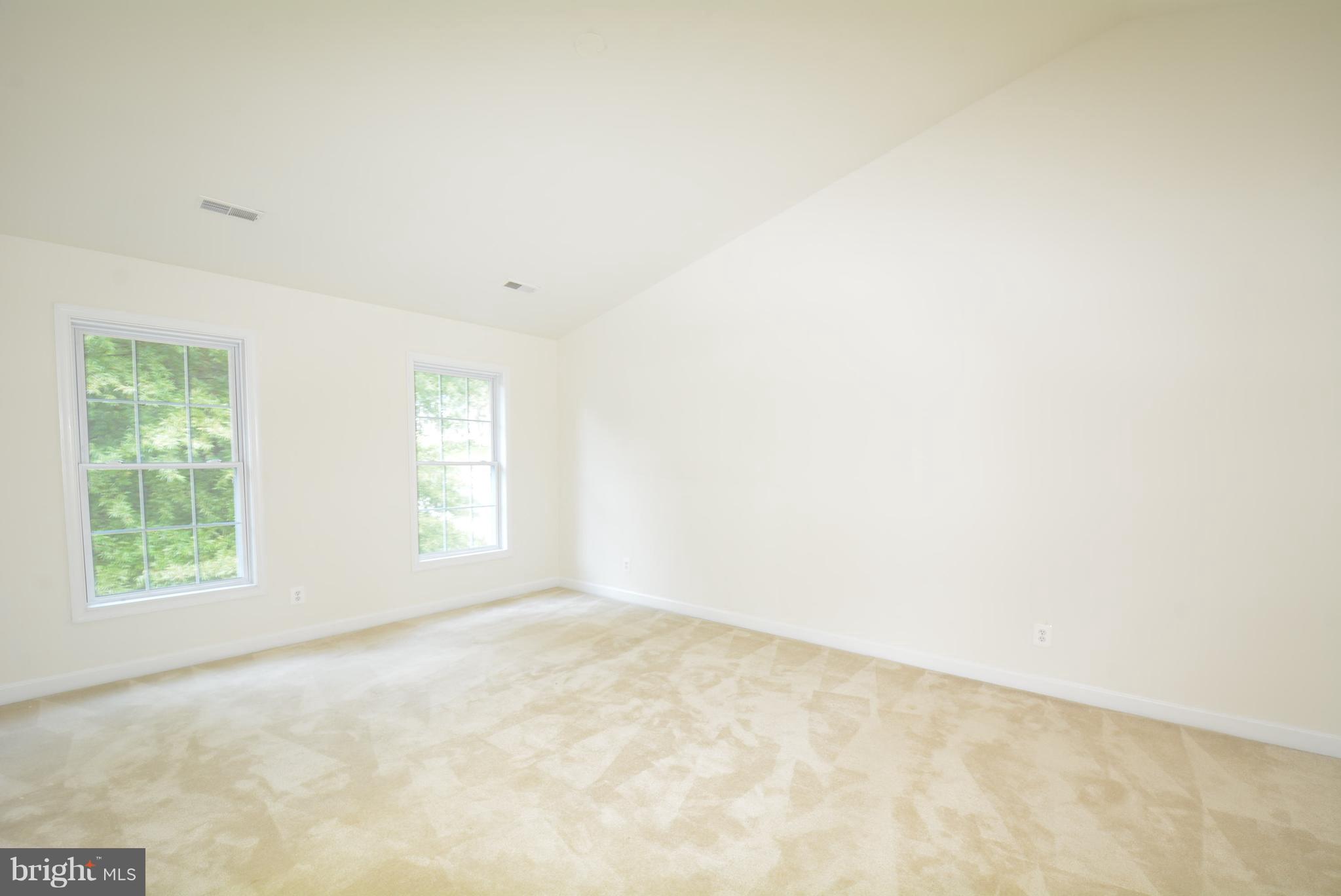 COUNTRY CLUB/LAKE MONTCLAIR - Residential Lease