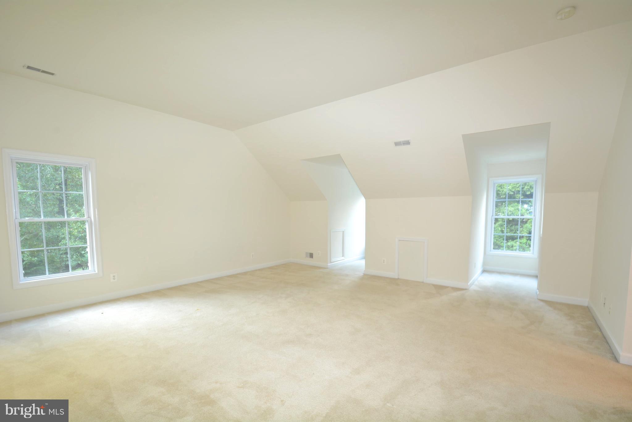 COUNTRY CLUB/LAKE MONTCLAIR - Residential Lease