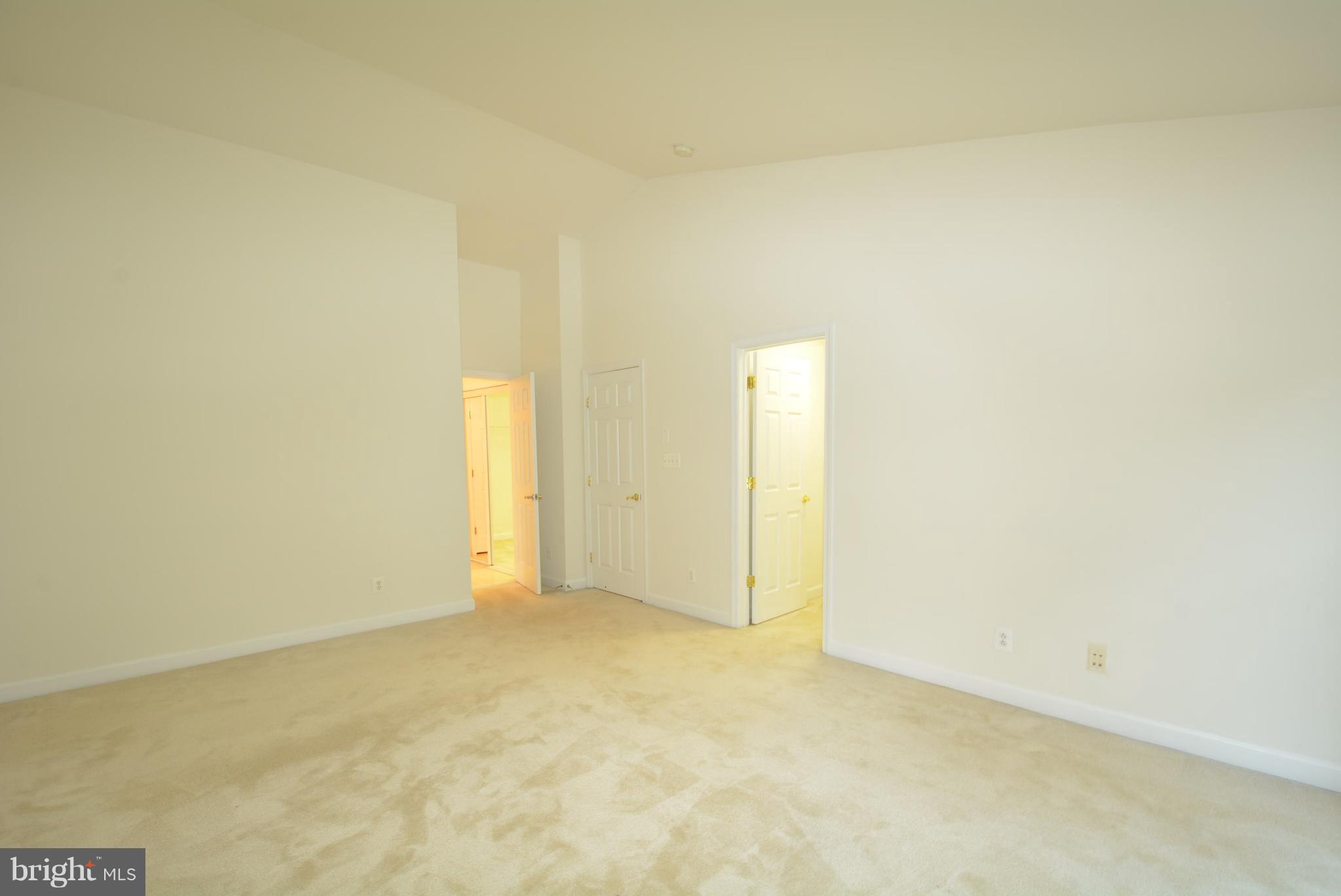 COUNTRY CLUB/LAKE MONTCLAIR - Residential Lease