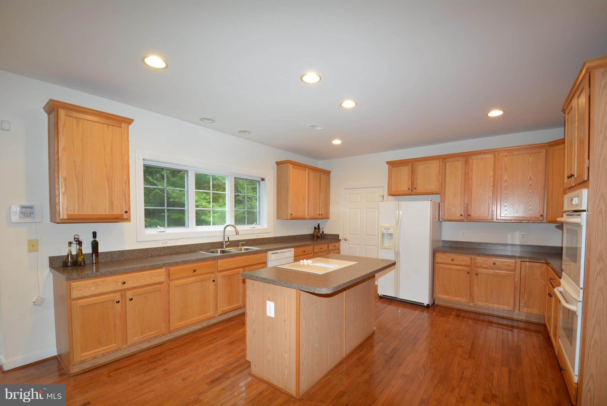 COUNTRY CLUB/LAKE MONTCLAIR - Residential Lease