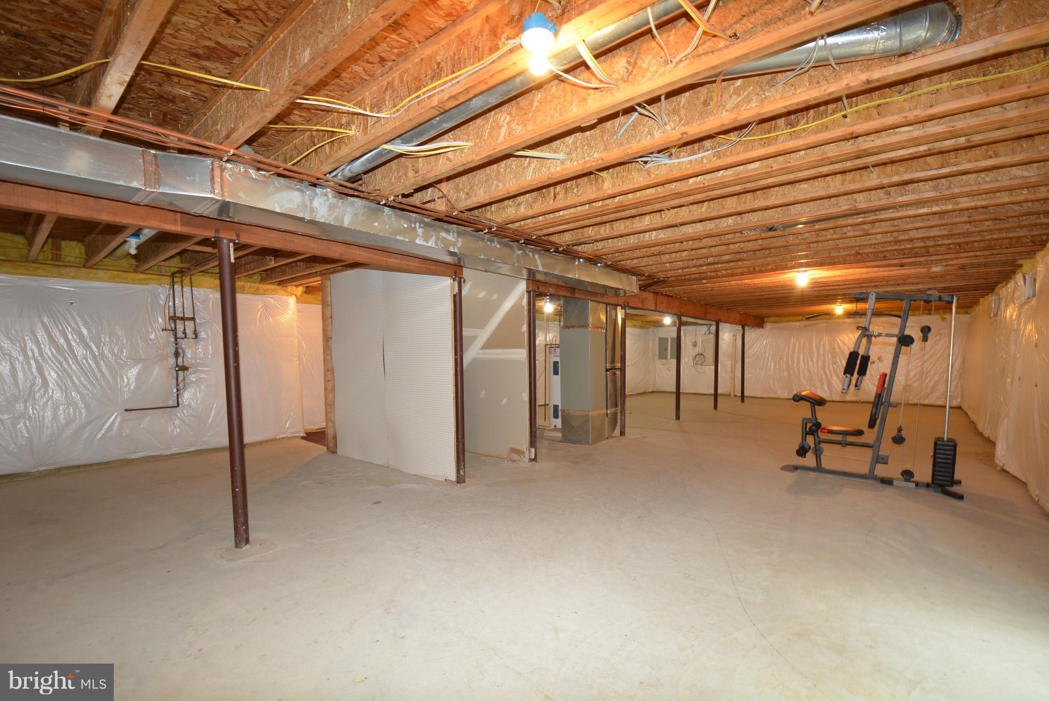 COUNTRY CLUB/LAKE MONTCLAIR - Residential Lease