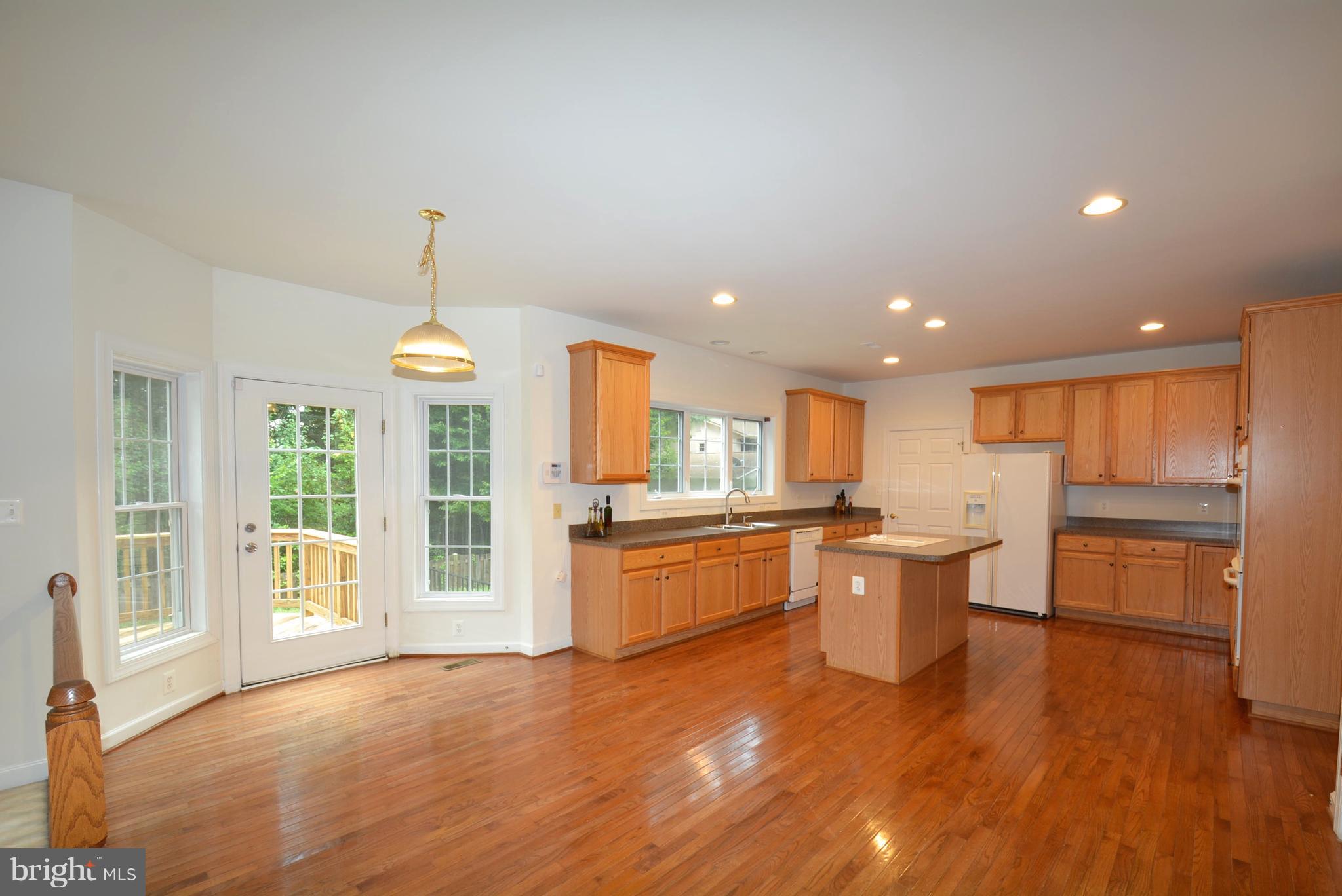 COUNTRY CLUB/LAKE MONTCLAIR - Residential Lease